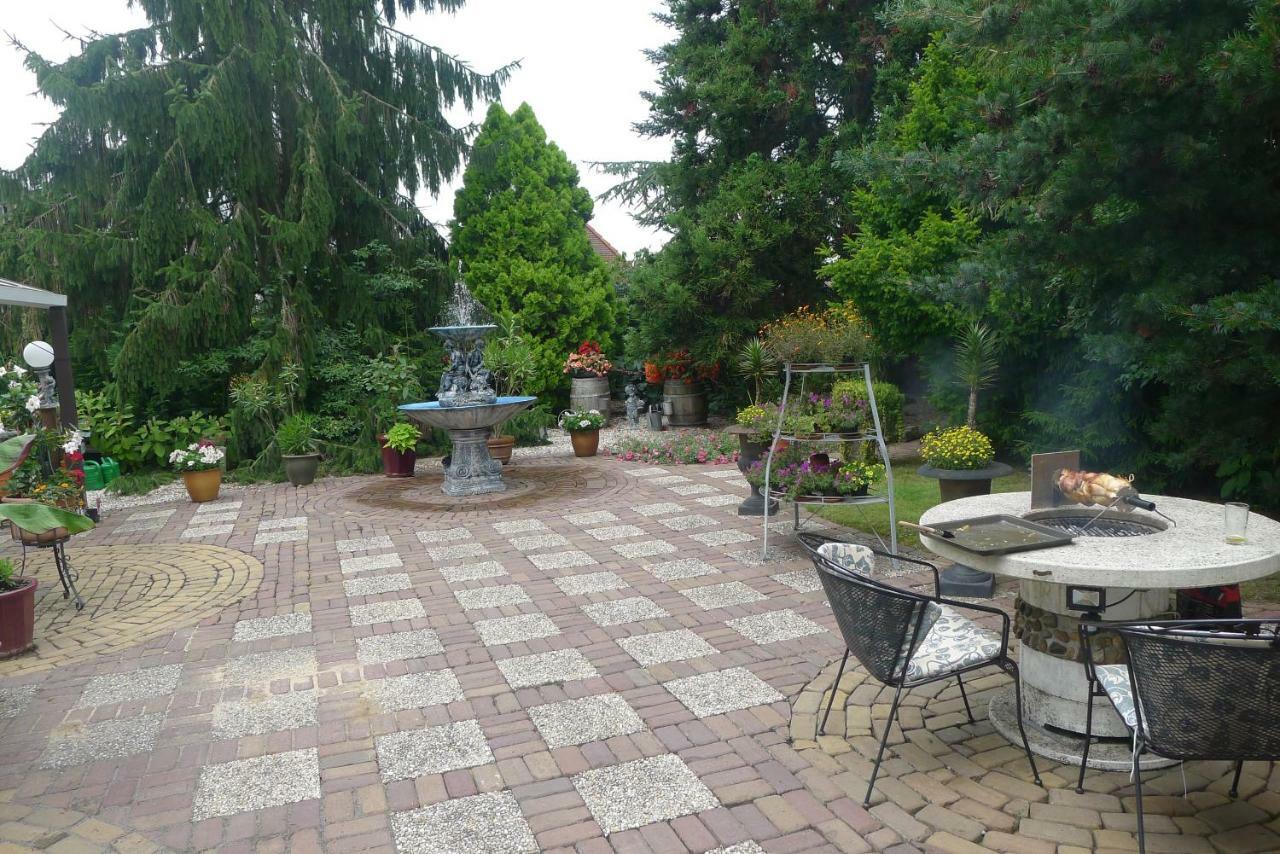B&B De Kleine Wijngaard Roggel Exterior foto